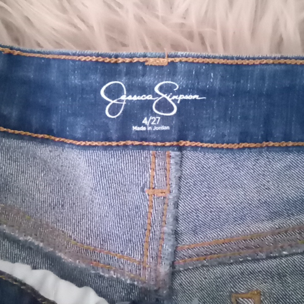 Shorts - Picture 3 of 3